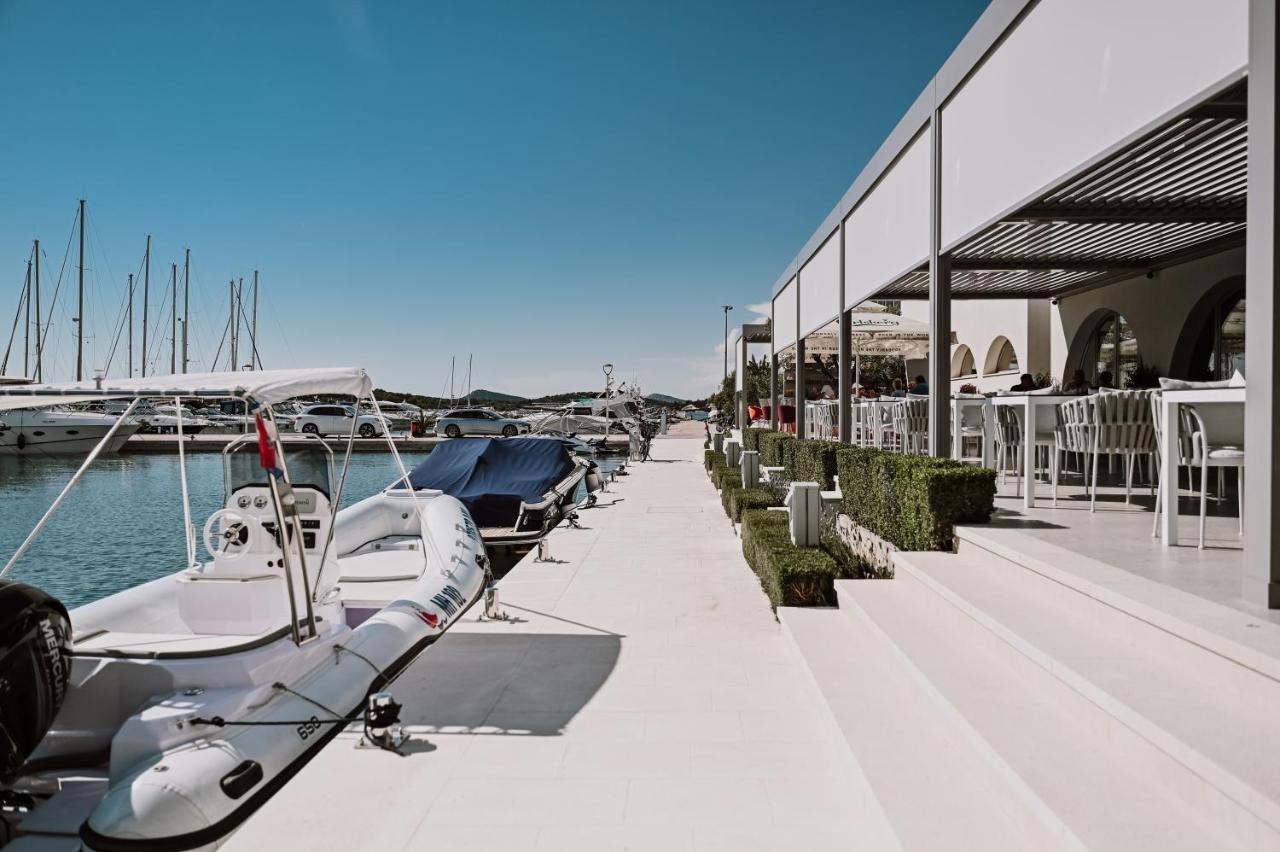 Hotel Stomorin-Marina Hramina Муртер Экстерьер фото