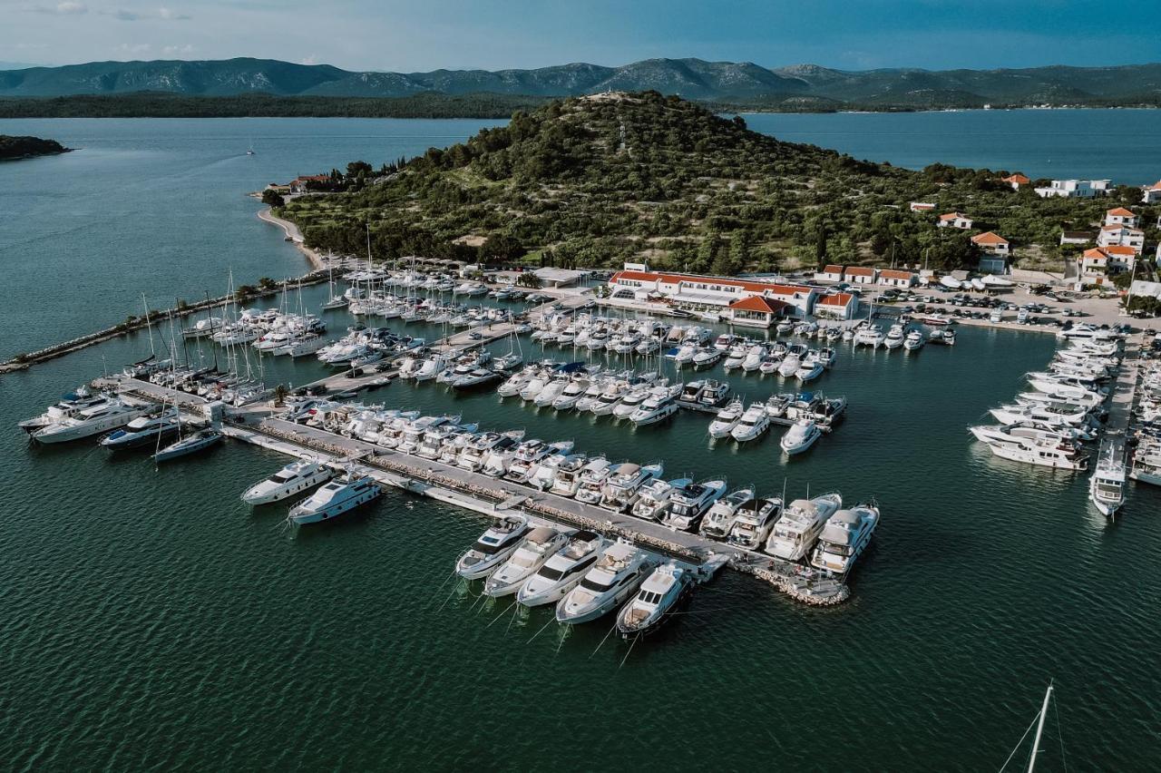 Hotel Stomorin-Marina Hramina Муртер Экстерьер фото